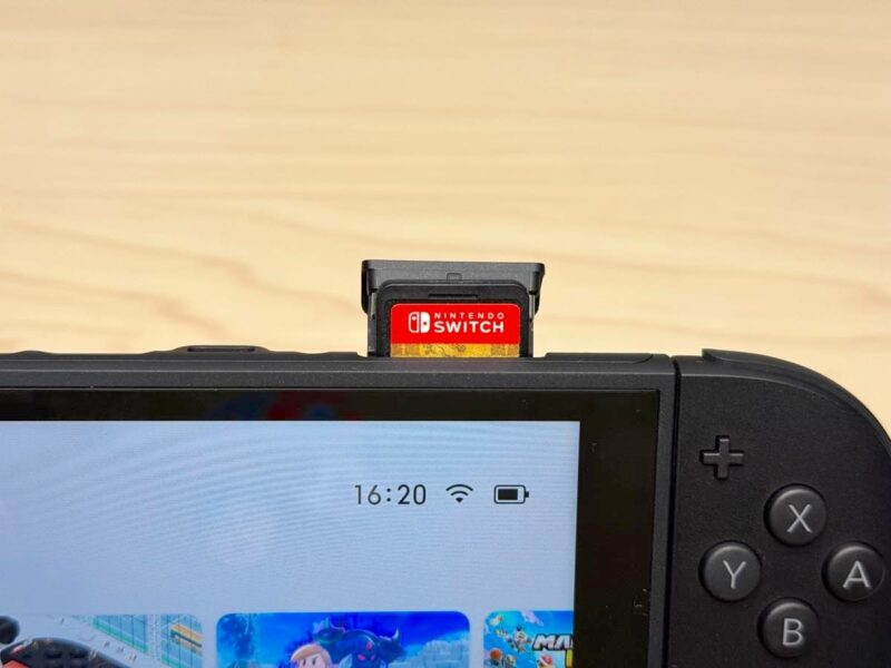 ソフトのゲームカードをSwitch 2に差し込んで起動
