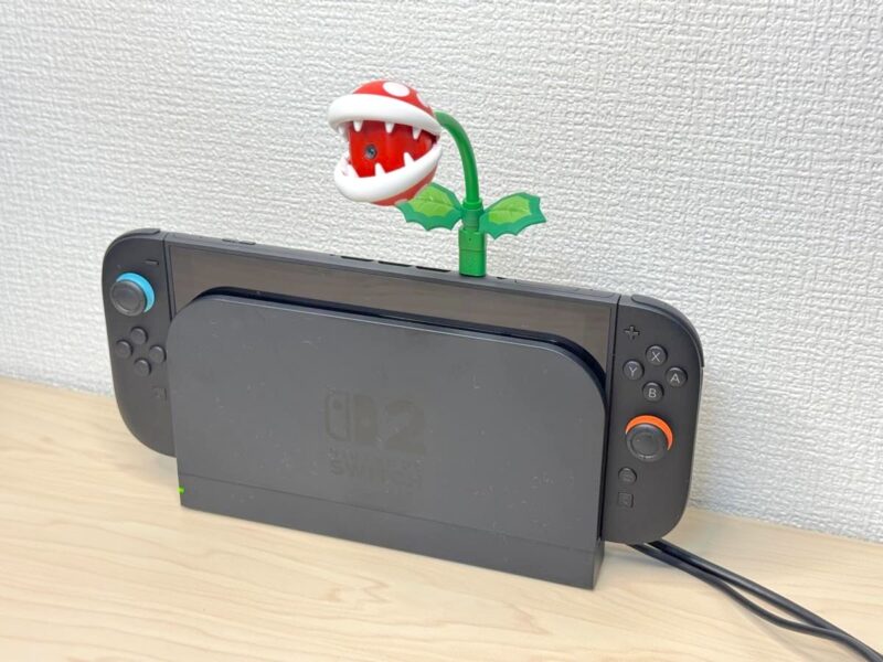 パックンフラワー型カメラ、茎部分から直接差し込むと問題なく映る