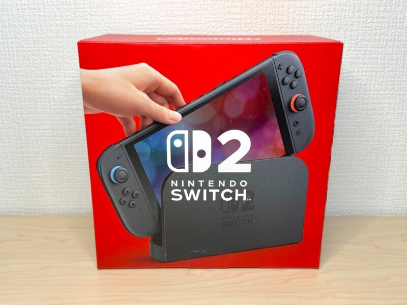 裏側にはSwitch 2をドックに差し込むときの様子