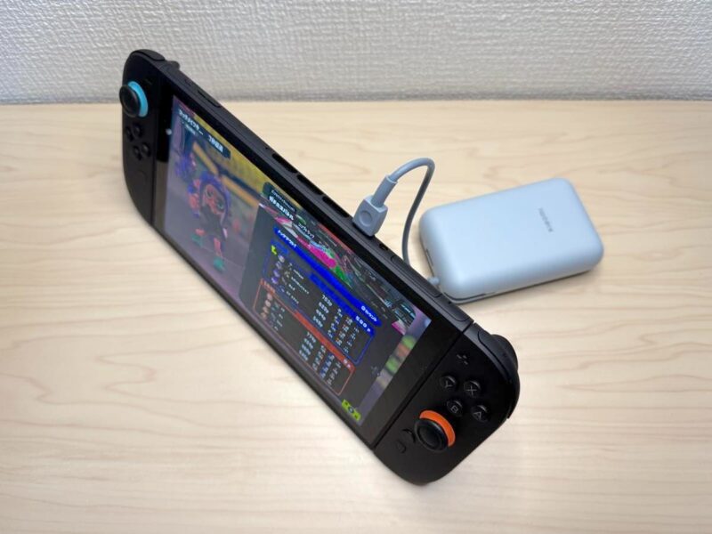 実際にXiaomi 22.5W Power Bankで充電しつつテーブルモードで遊んでみた