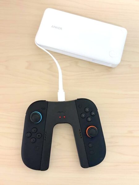 付属のUSBケーブルでなくとも、USB-Cケーブルさえあれば充電可能