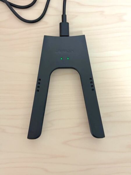 充電グリップに緑色のランプが点灯