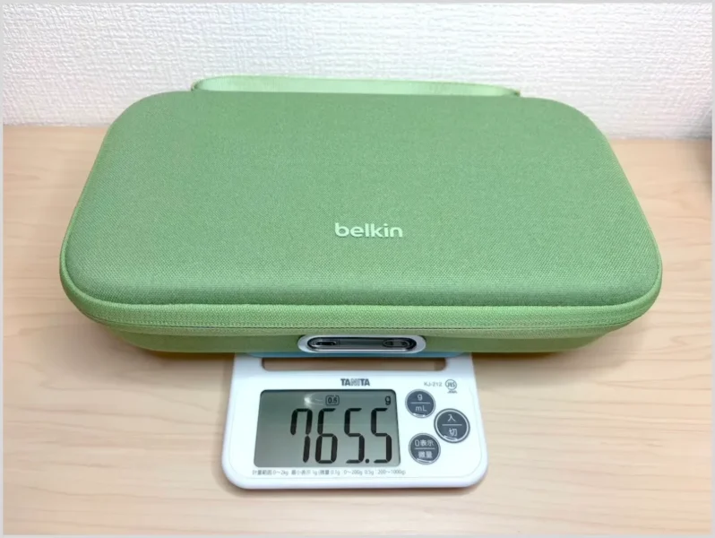 重さは765.5g。